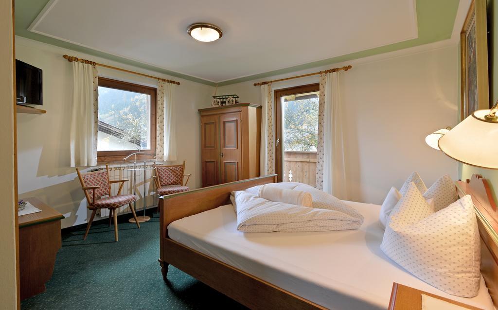 Landhaus Kumbichl Mayrhofen Habitación foto